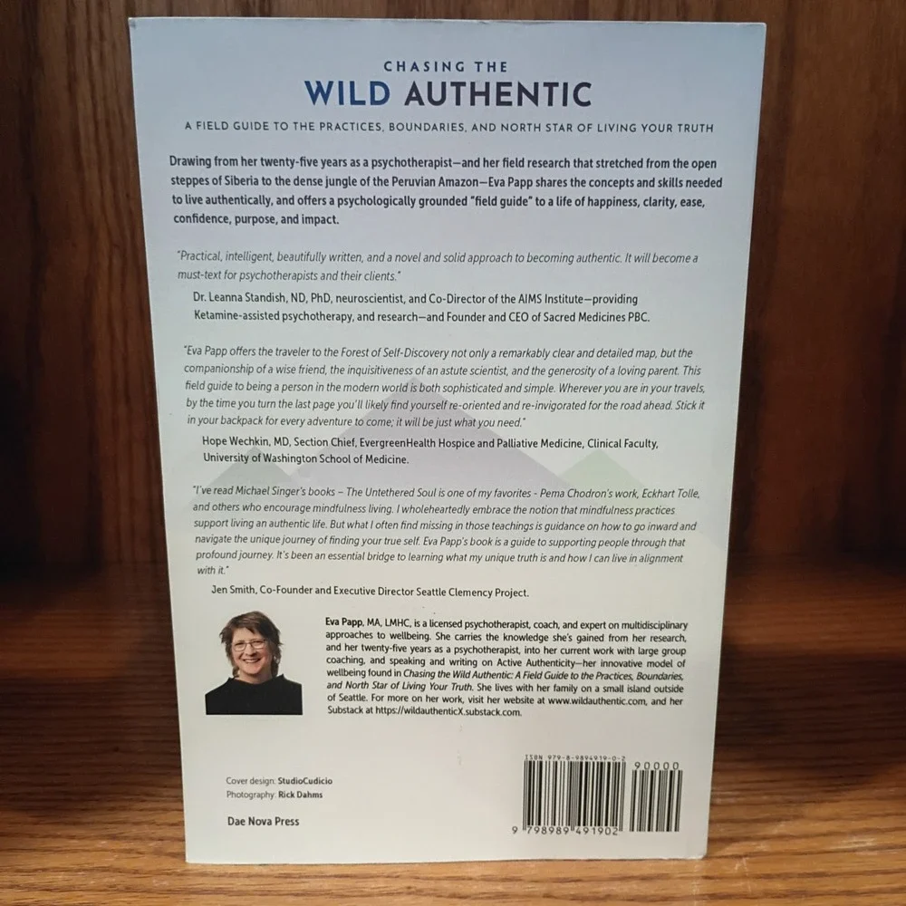 Chasing the Wild Authentic: A Field Guide to the Pract... by Papp, Eva Paperback